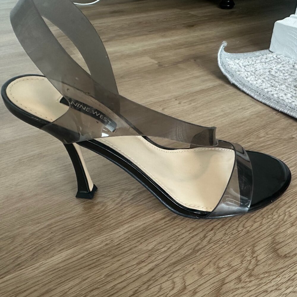 Nine West Shoes Size 9 Great condition